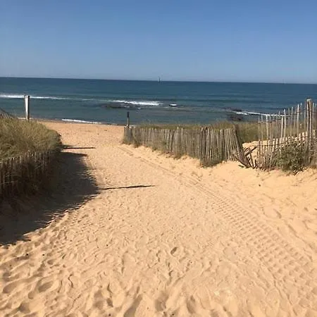 L' Ecume De בית אירוח *